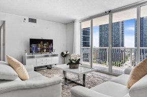 Modern 2/2 with Beautiful Ocean and Brickell Views
